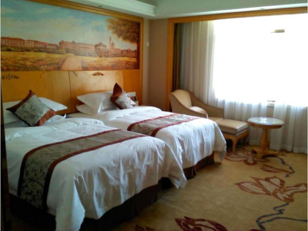 Vienna International Hotel Lhasa Potala Palace Екстериор снимка