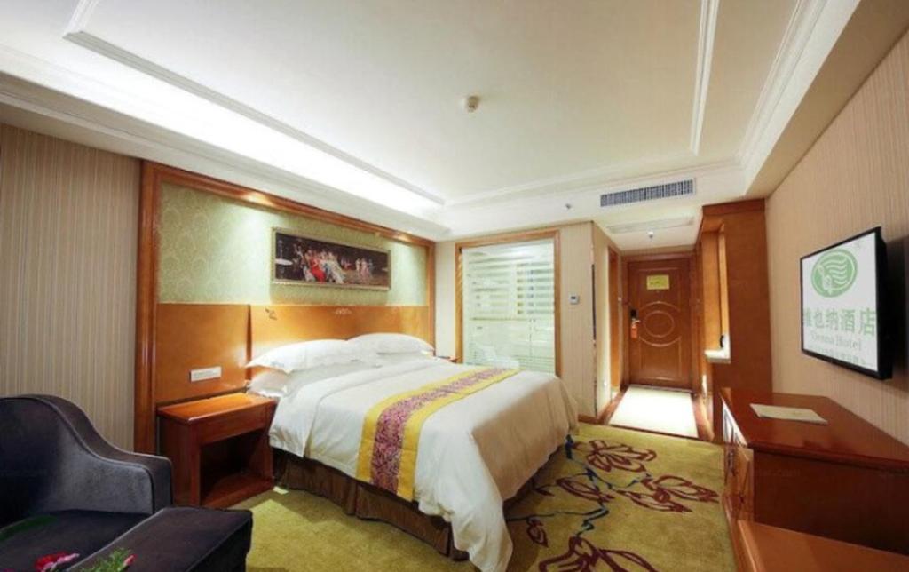 Vienna International Hotel Lhasa Potala Palace Екстериор снимка