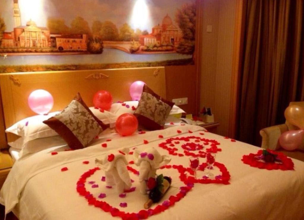 Vienna International Hotel Lhasa Potala Palace Екстериор снимка