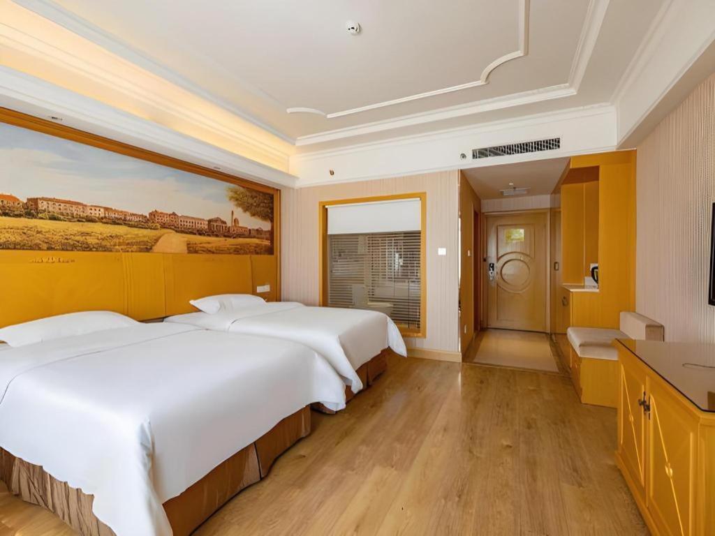 Vienna International Hotel Lhasa Potala Palace Екстериор снимка