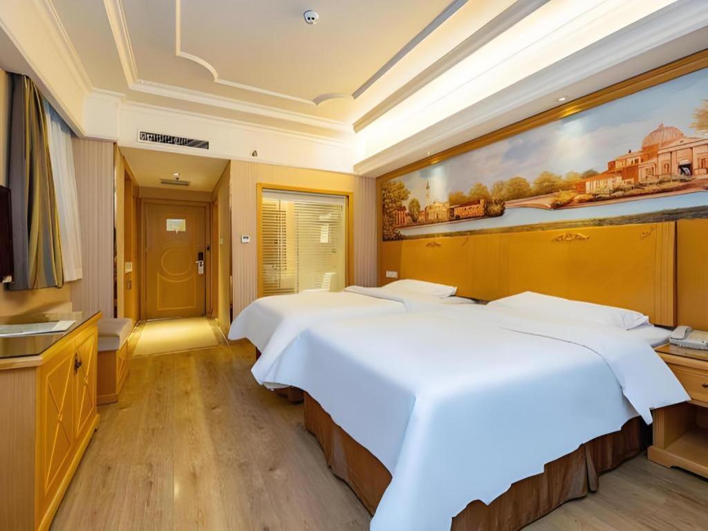 Vienna International Hotel Lhasa Potala Palace Екстериор снимка