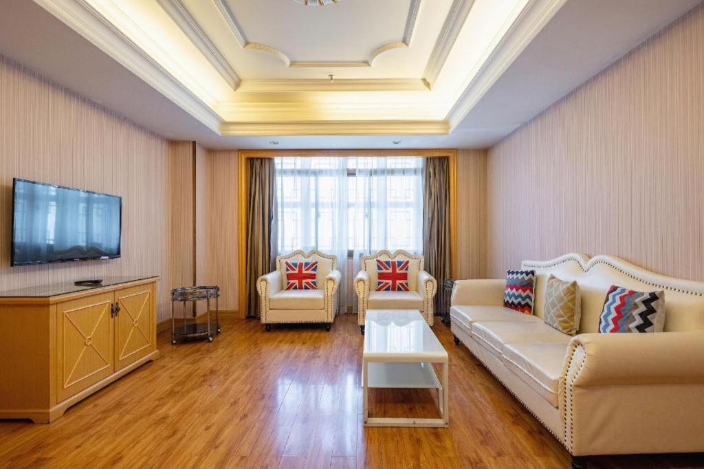 Vienna International Hotel Lhasa Potala Palace Екстериор снимка