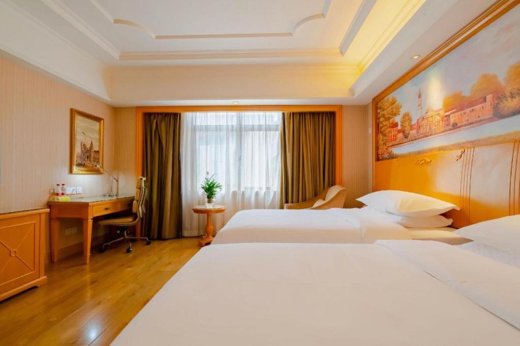Vienna International Hotel Lhasa Potala Palace Екстериор снимка