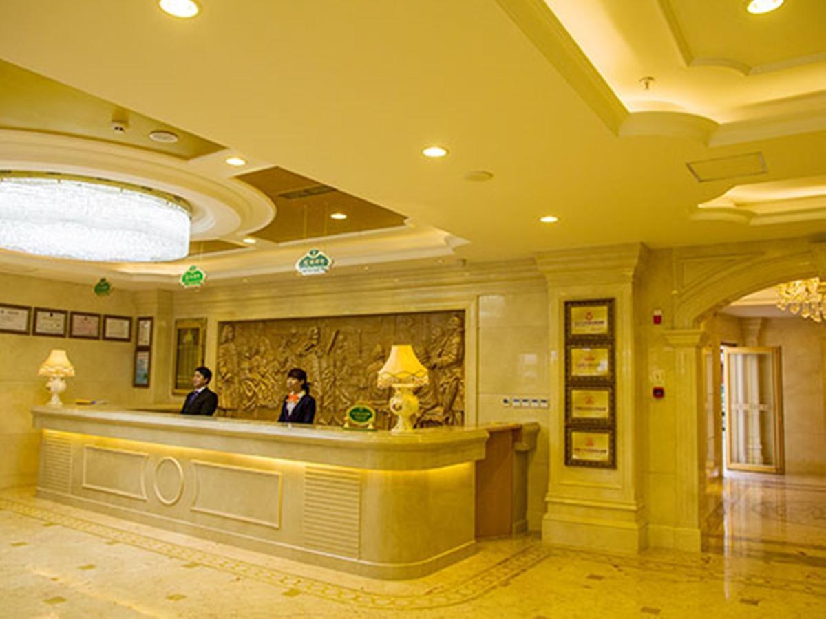Vienna International Hotel Lhasa Potala Palace Екстериор снимка